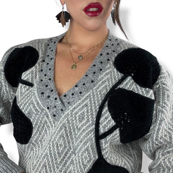 90's wool blend gray geometric knit sweater by ANGENIE - Picture 16 of 16